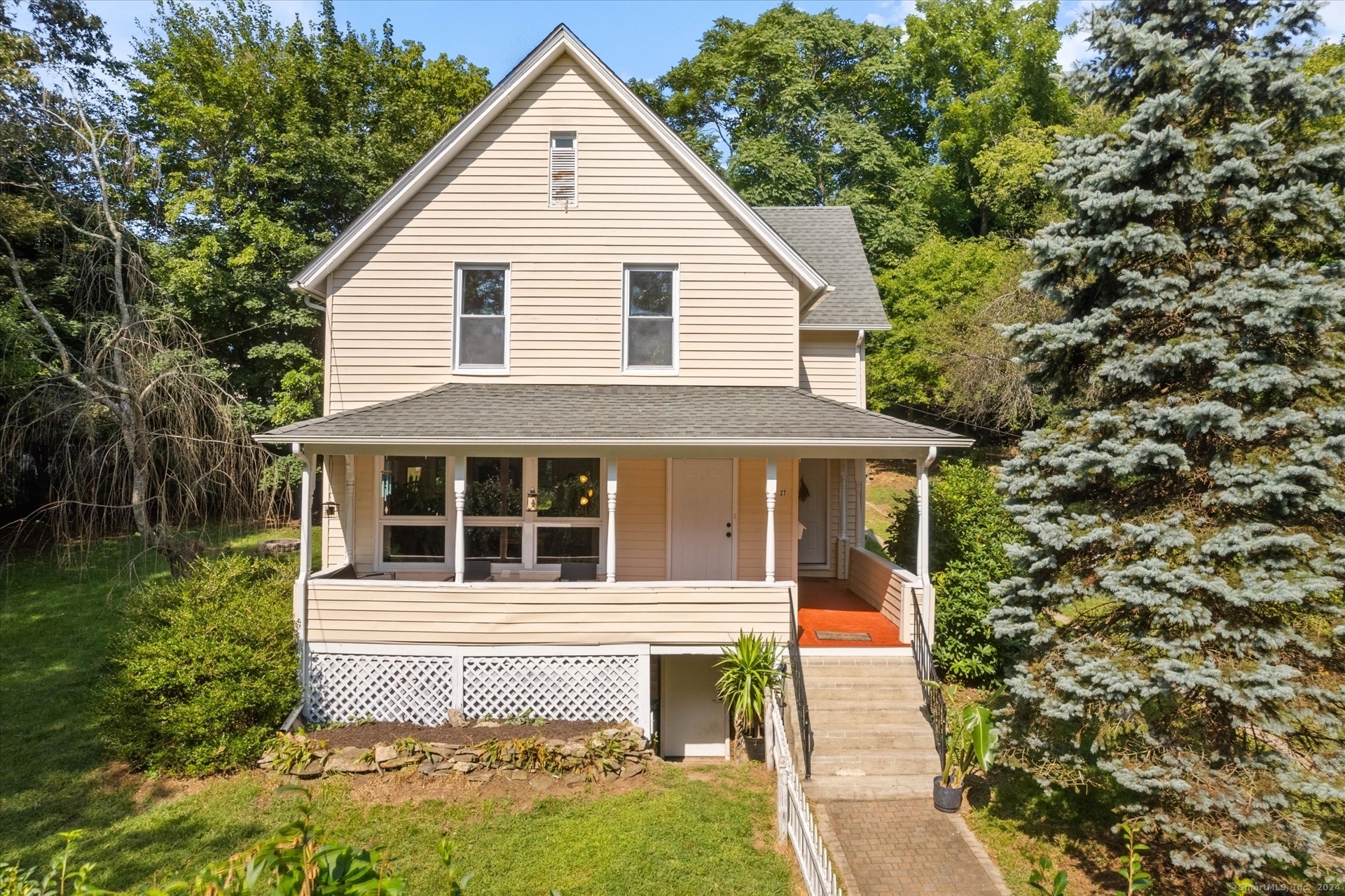 Property Photo:  27 Scott Street  CT 06360 