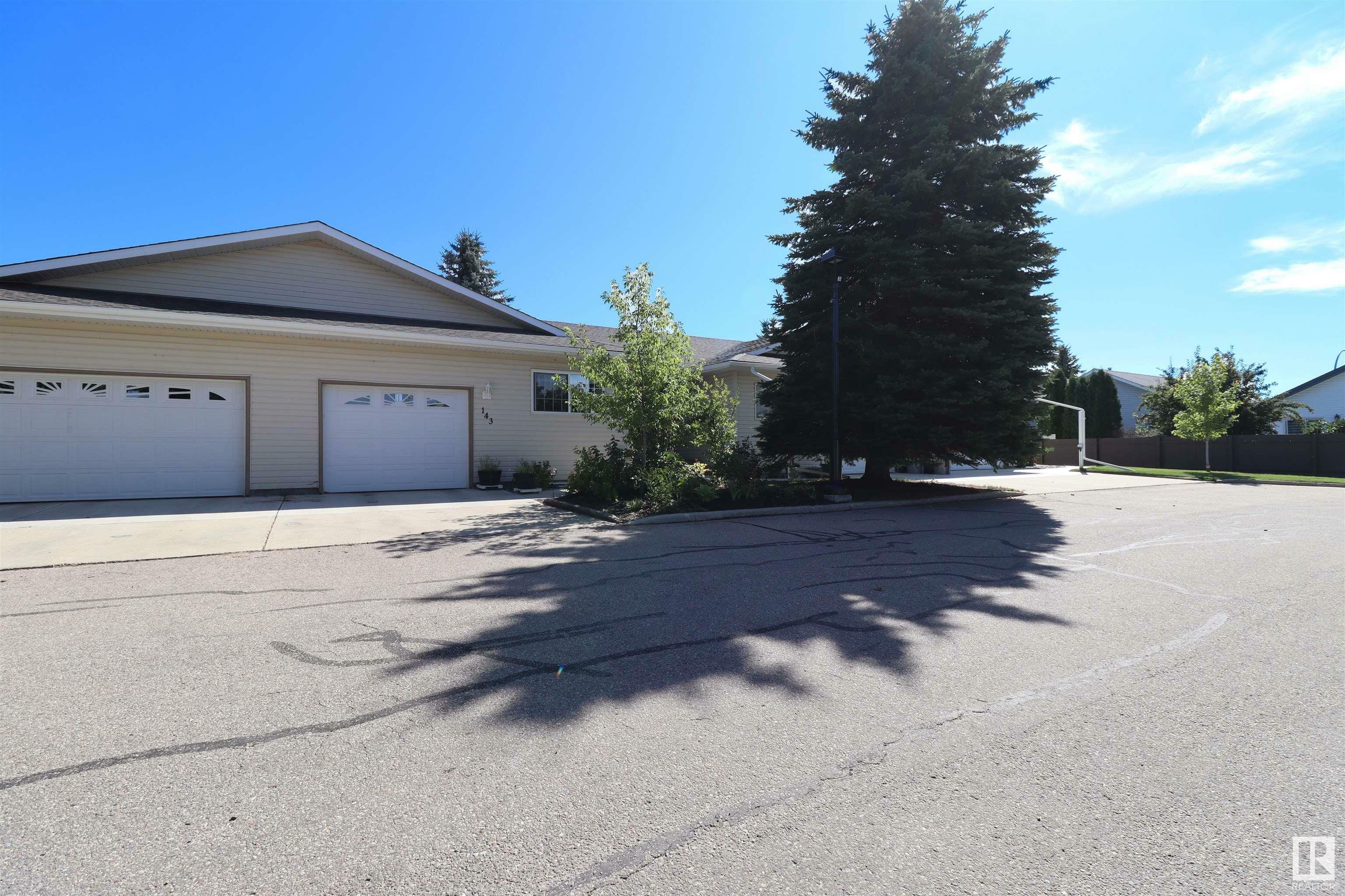 Property Photo:  4610 50 Avenue 143  AB T7Z 1P4 