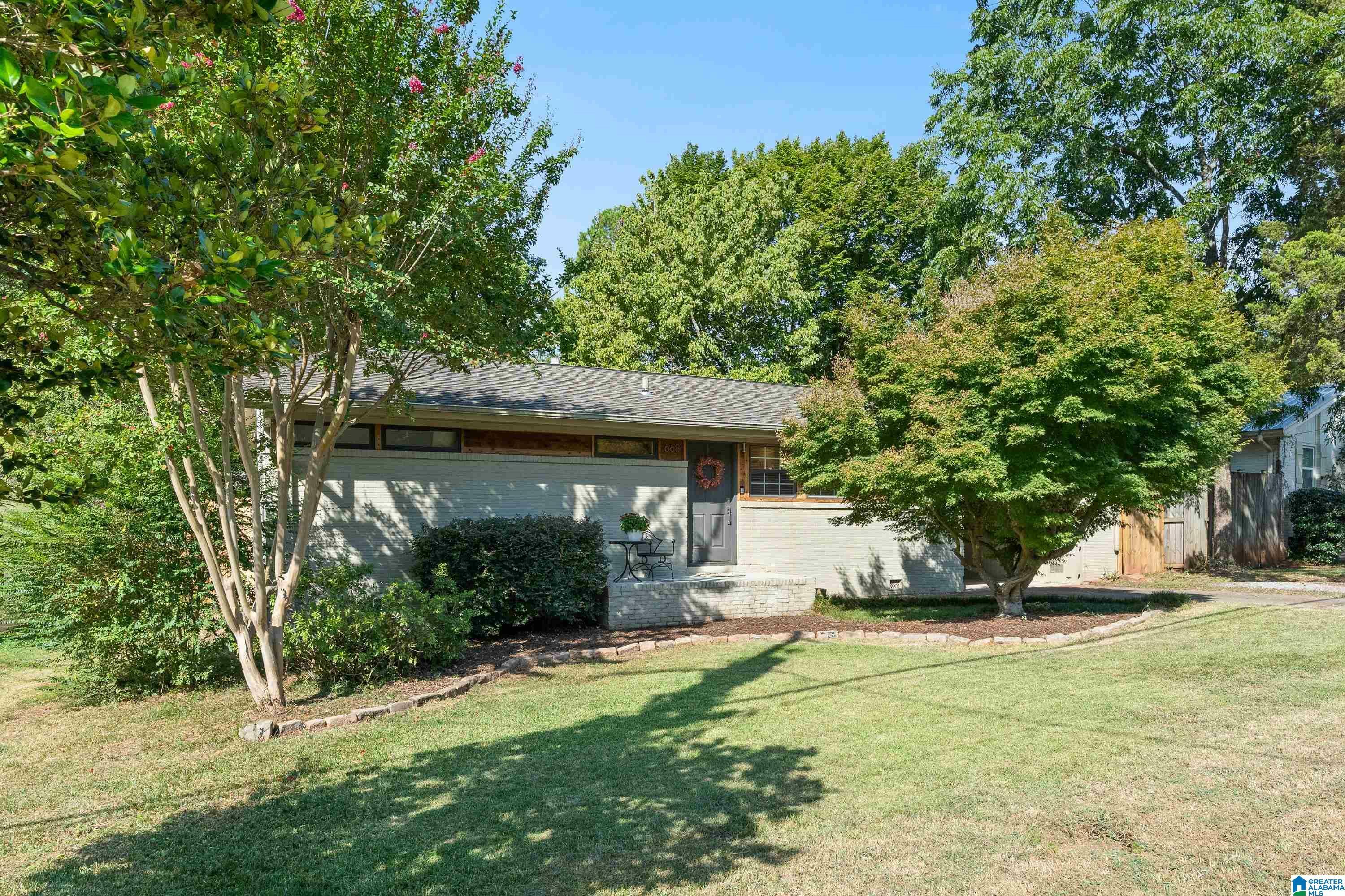 Property Photo:  668 Hagood Street  AL 35213 