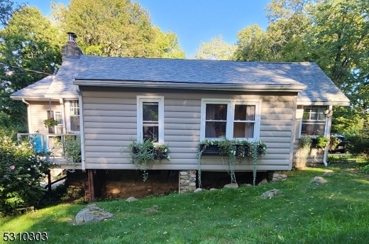 Property Photo:  160 Coon Den Rd  NJ 07422 