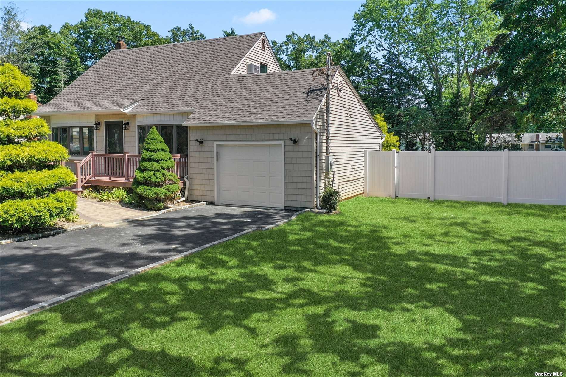 Property Photo:  179 San Juan Drive  NY 11788 