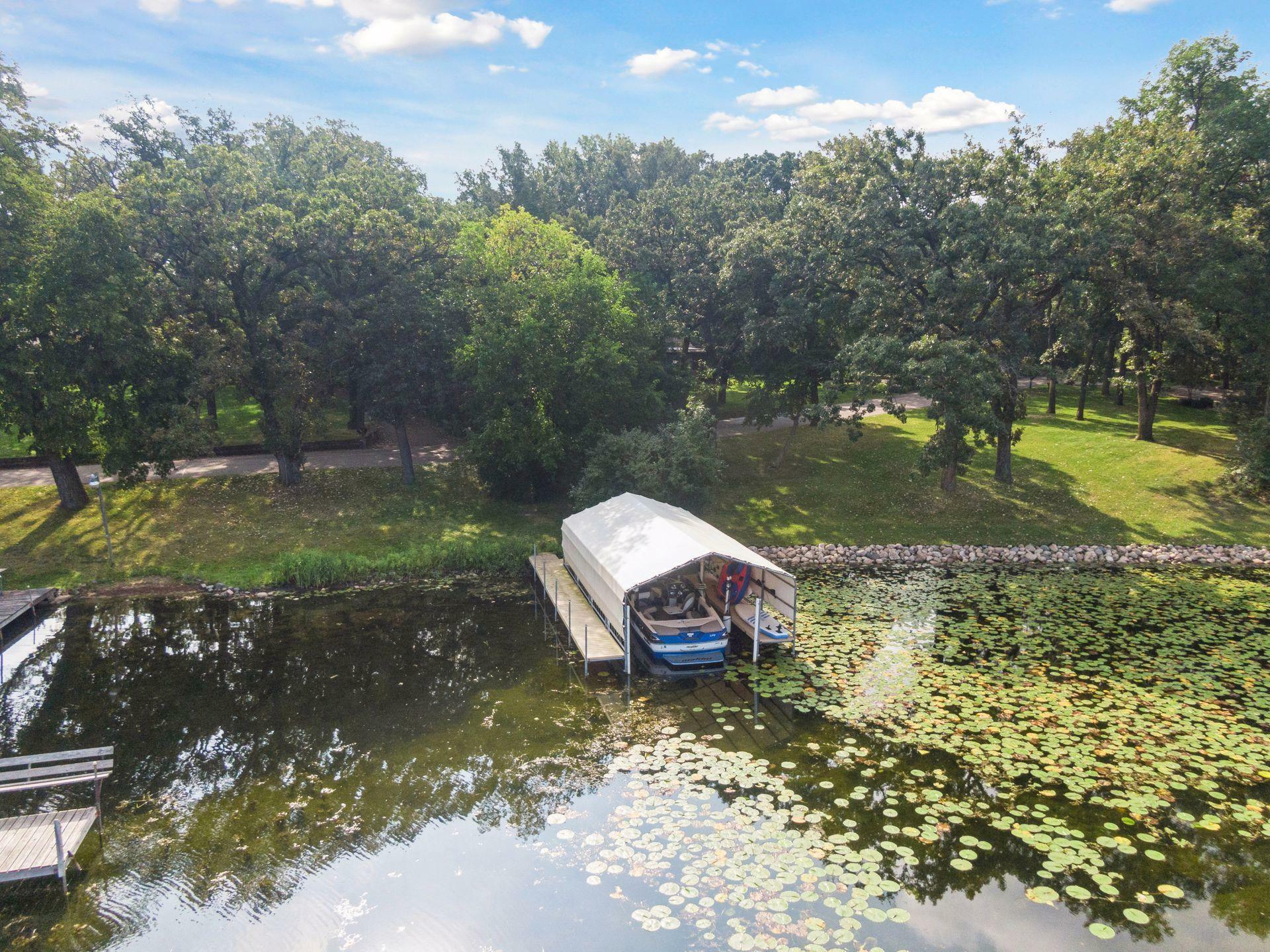 Property Photo:  3121 Fairchild Avenue  MN 55391 