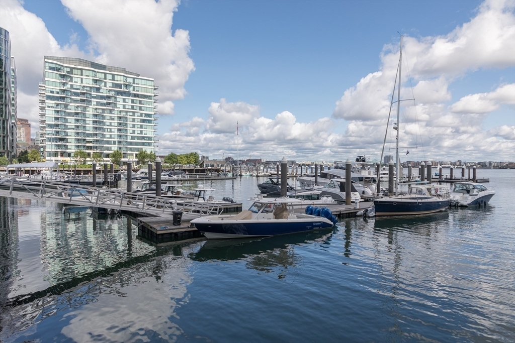 Property Photo:  300 Pier 4 Blvd H5  MA 02210 