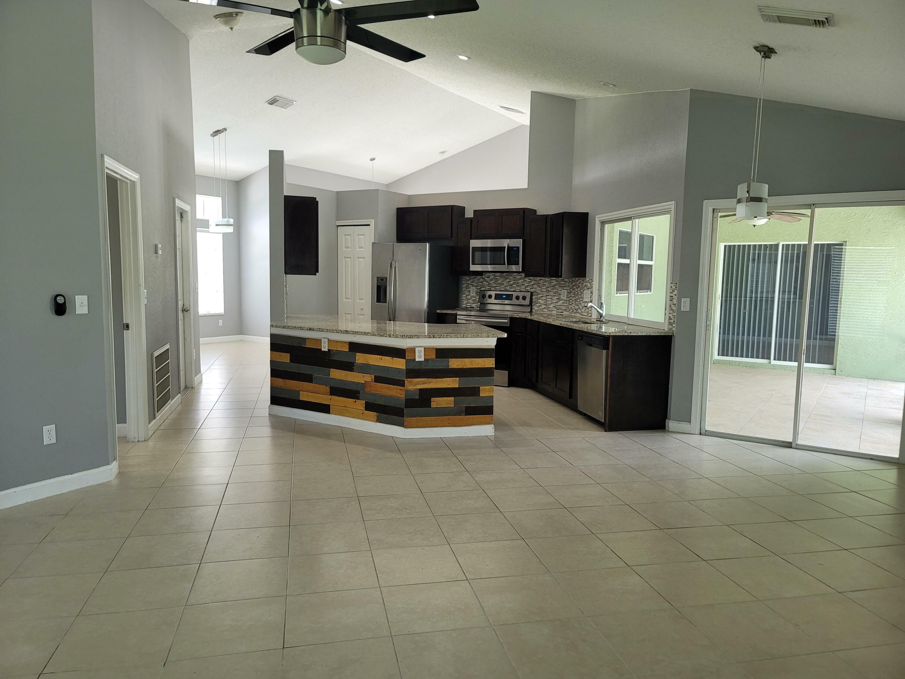 Property Photo:  3215 SE Pinto Street  FL 34983 