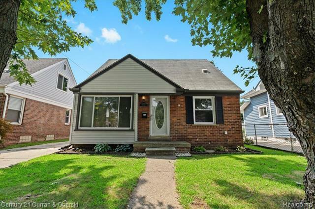 Property Photo:  21707 Audette Street  MI 48124 