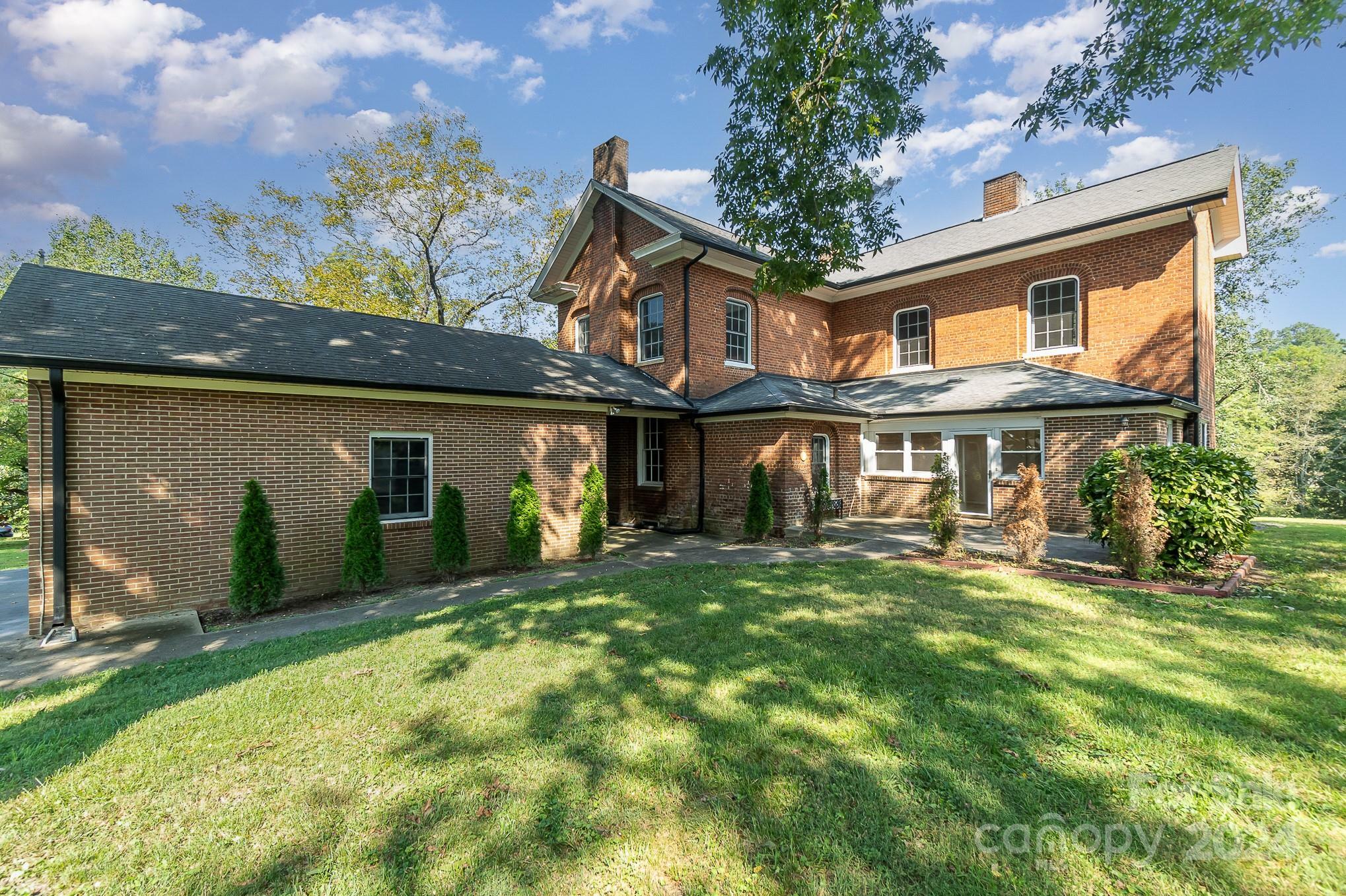 Property Photo:  700 Brafford Drive  NC 28025 