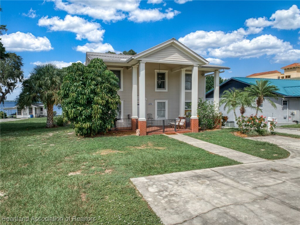 Property Photo:  2321 Lakeview Drive  FL 33870 