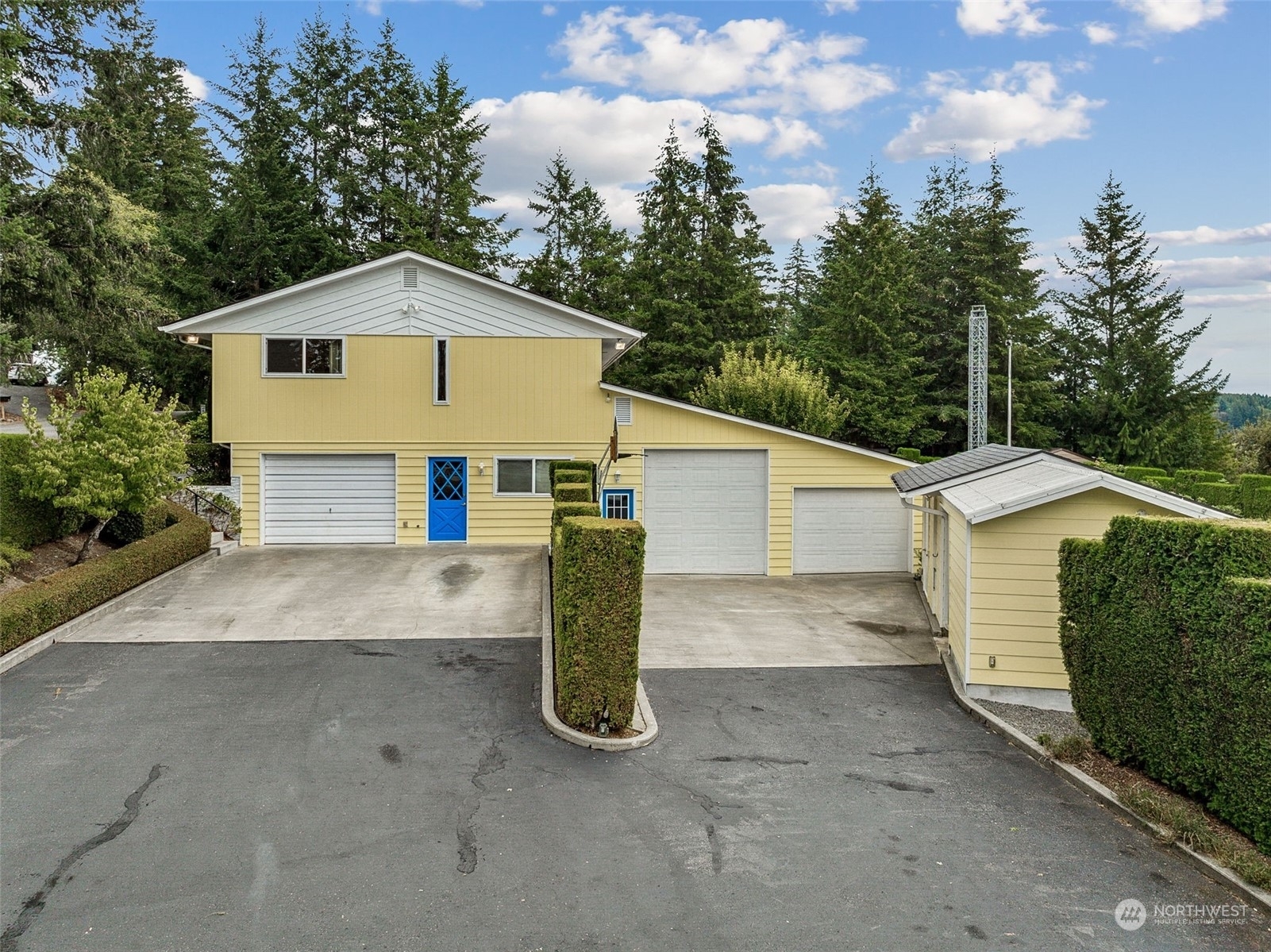 Property Photo:  112 Northridge Drive  WA 98531 