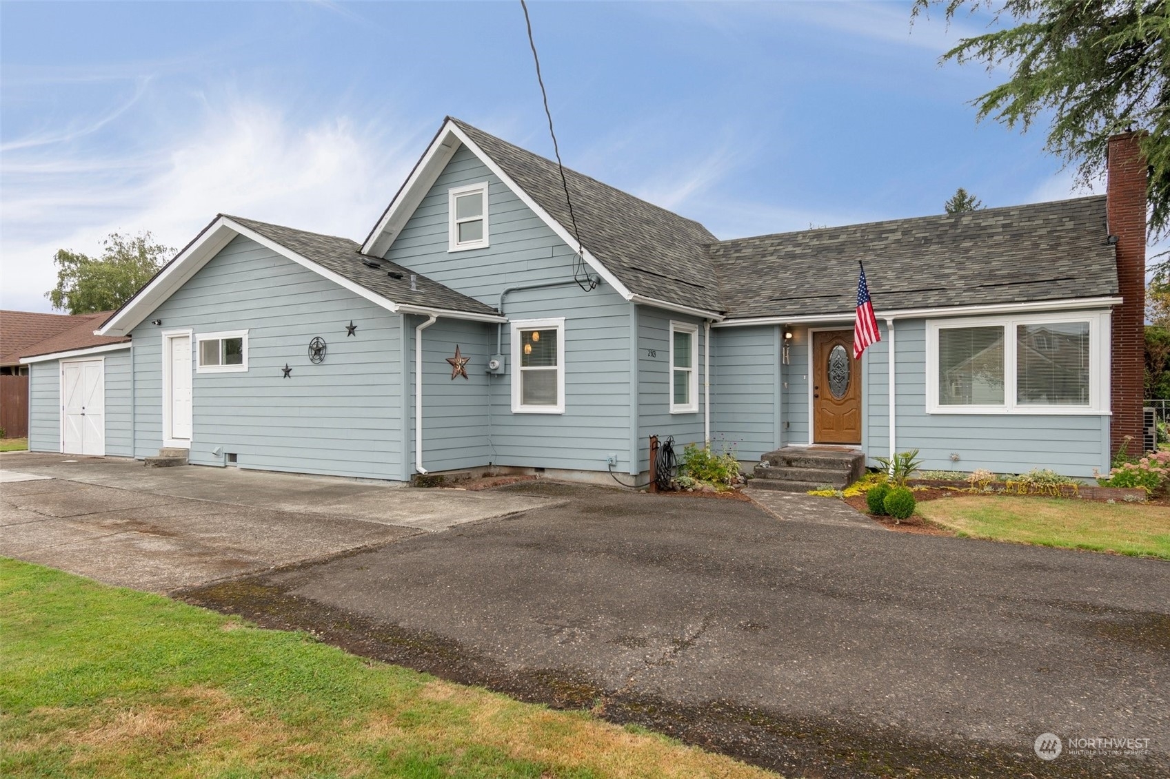 Property Photo:  2503 34th Avenue  WA 98632 