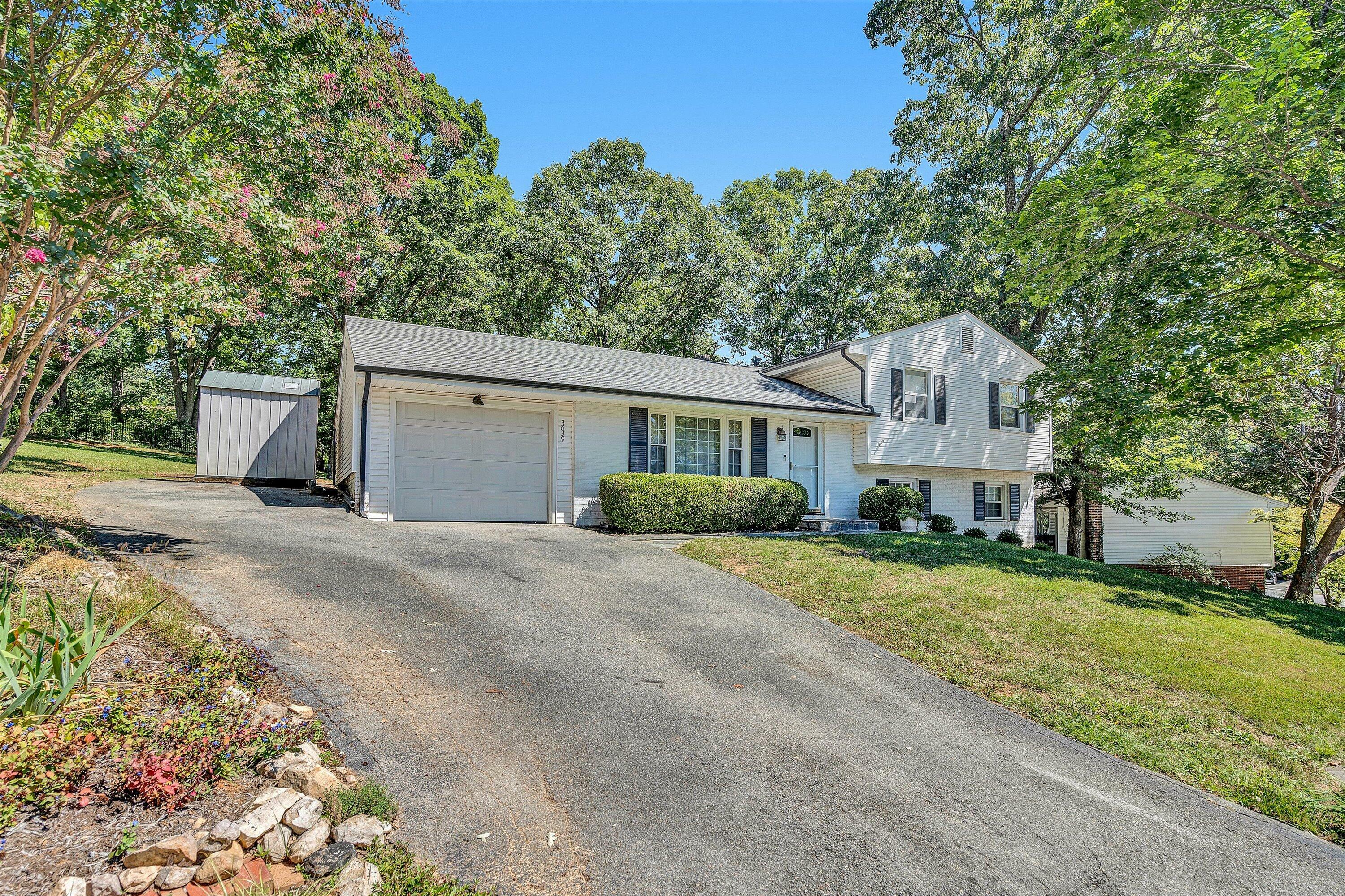 Property Photo:  3639 Barn Swallow Cir  VA 24018 