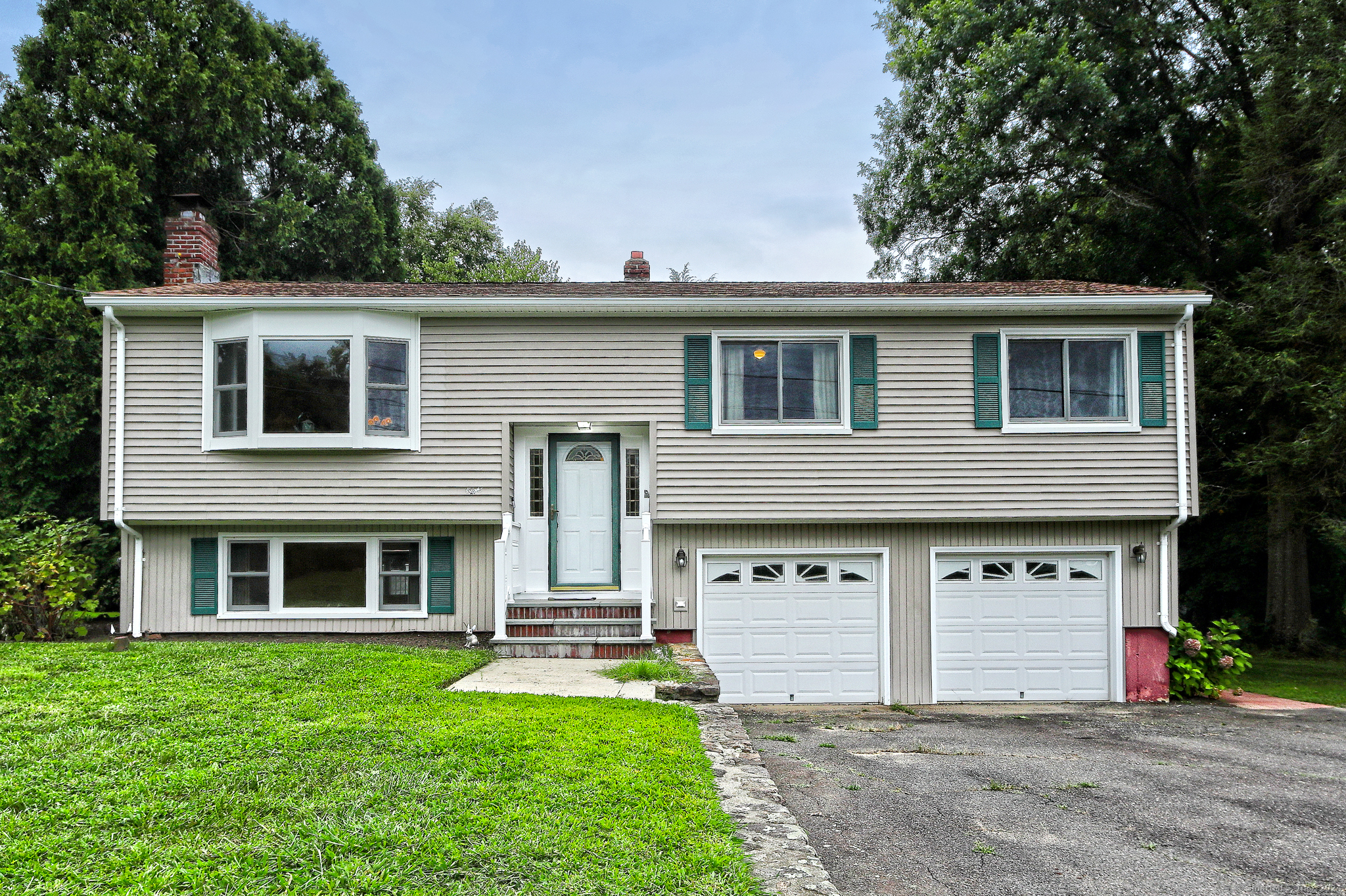 Property Photo:  8 Dogwood Drive  CT 06483 