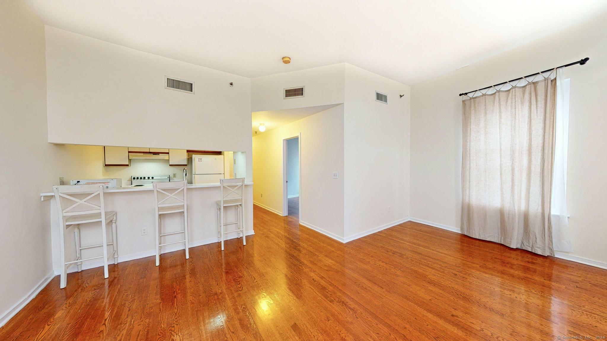 Property Photo:  83 Washington Street 3B  CT 06854 