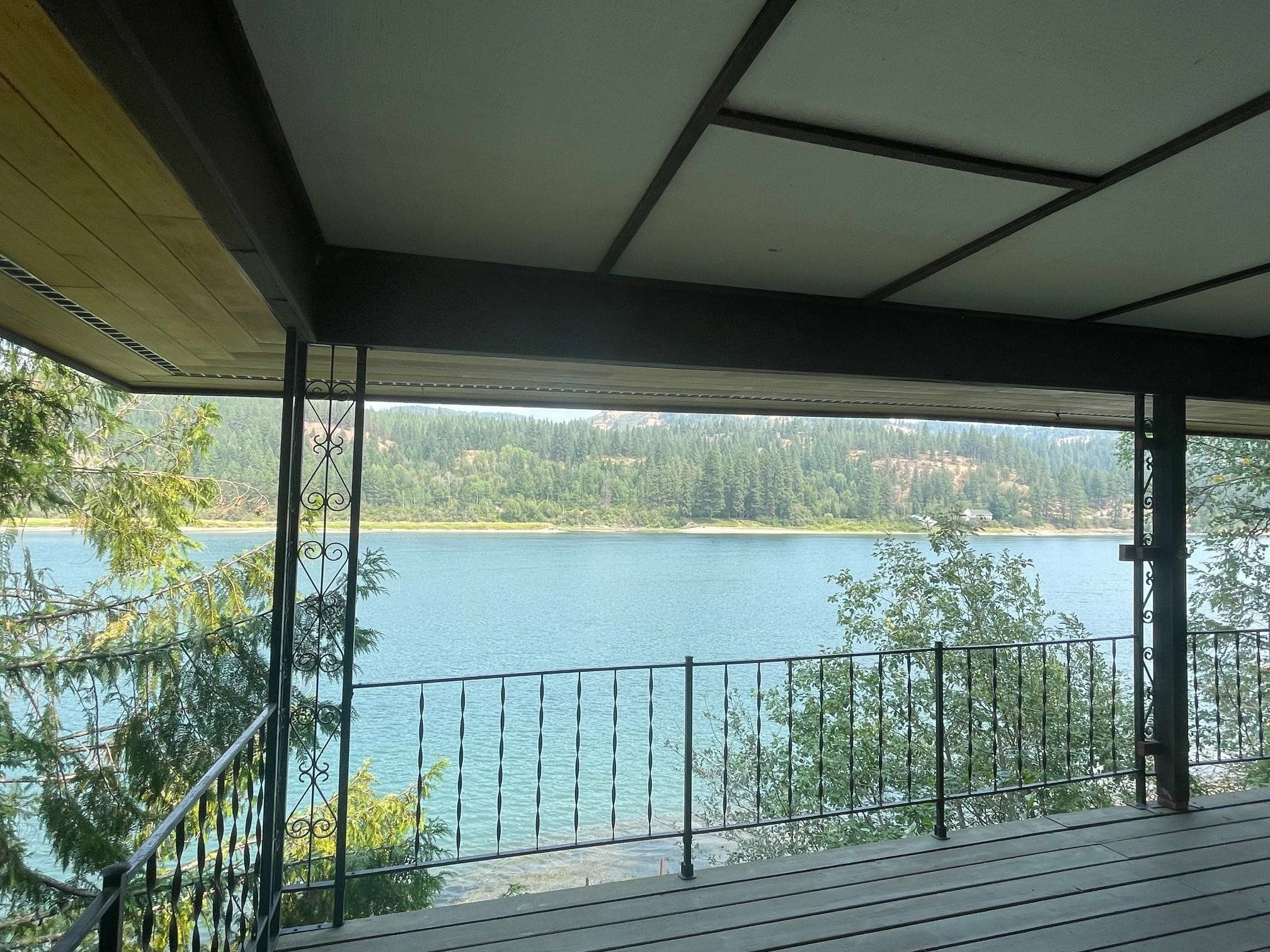 Property Photo:  1716 Stanley Dr  WA 99156 