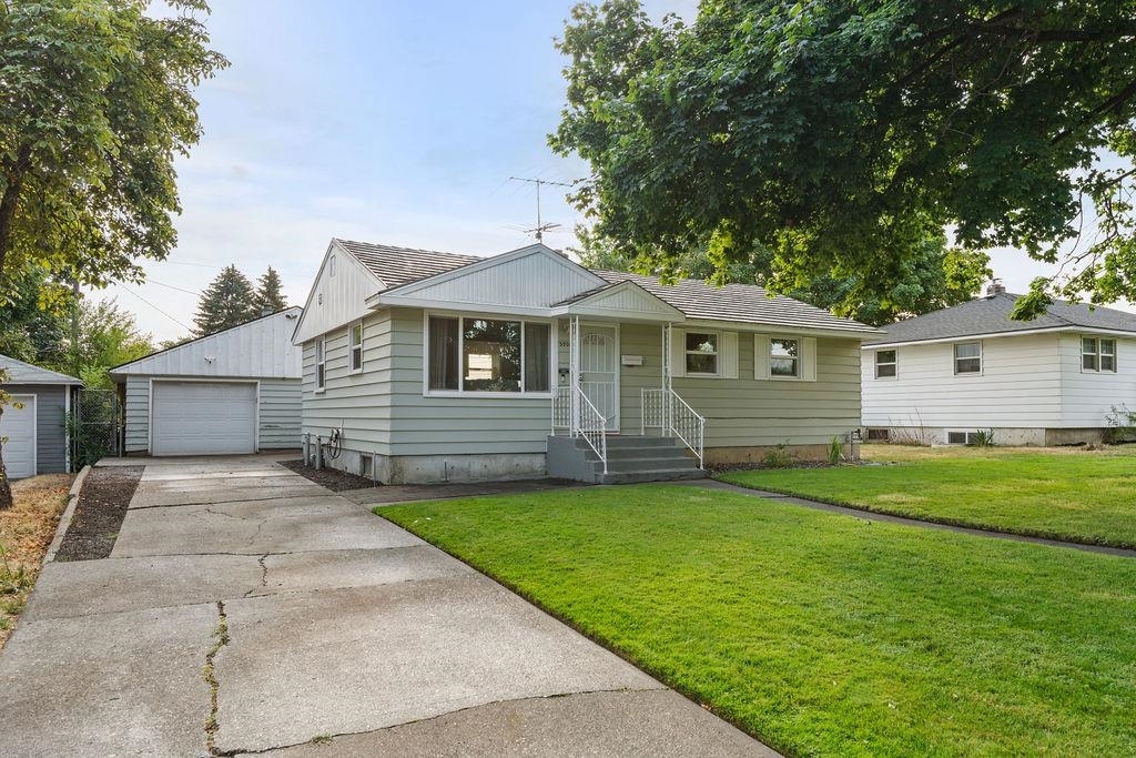 Property Photo:  5908 N Elm St  WA 99205 