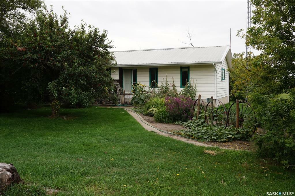 Property Photo:  1 Rural Address  SK S0G 4V0 