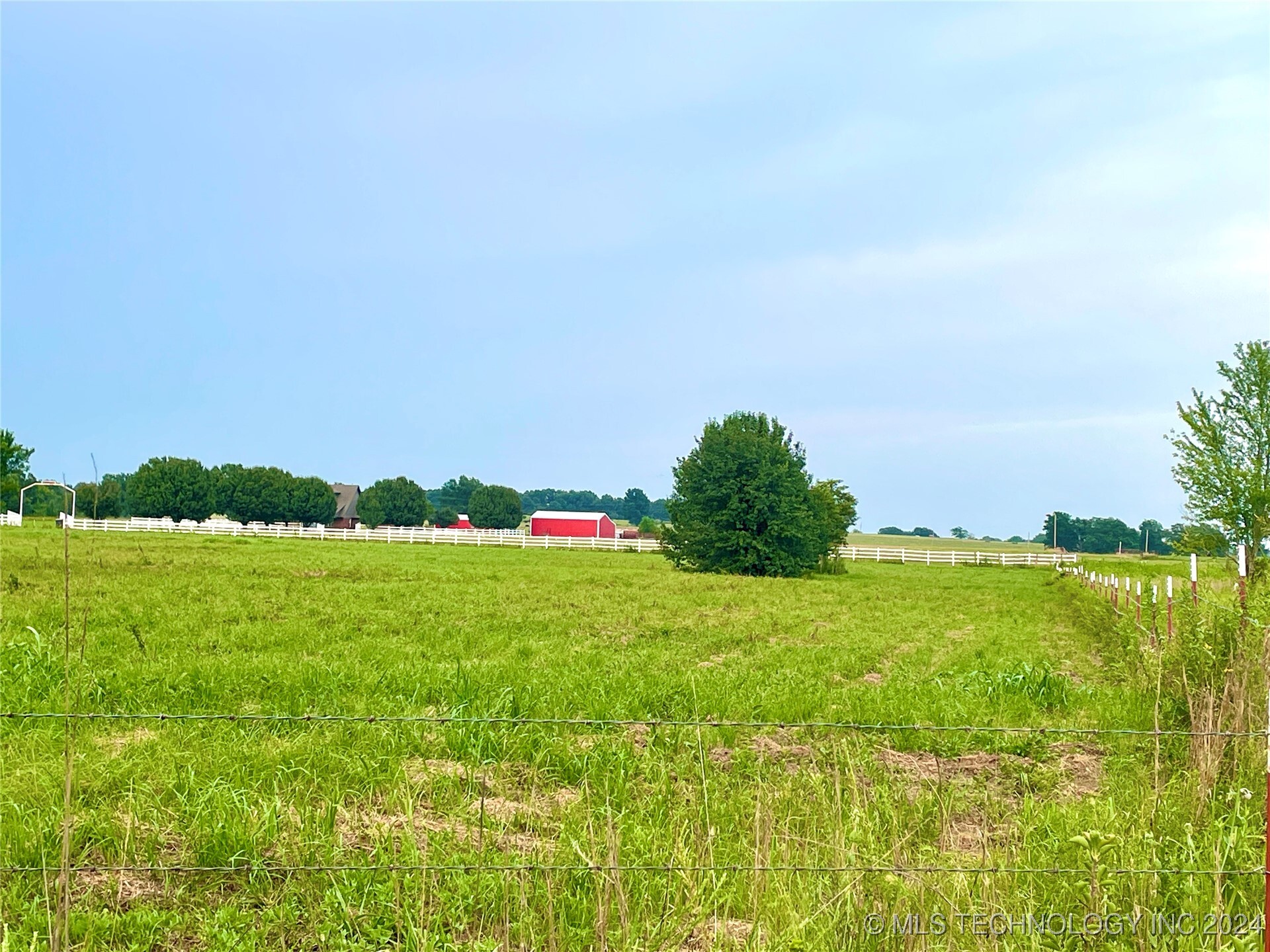 Property Photo: 19576 S Old Highway 2 OK 74469