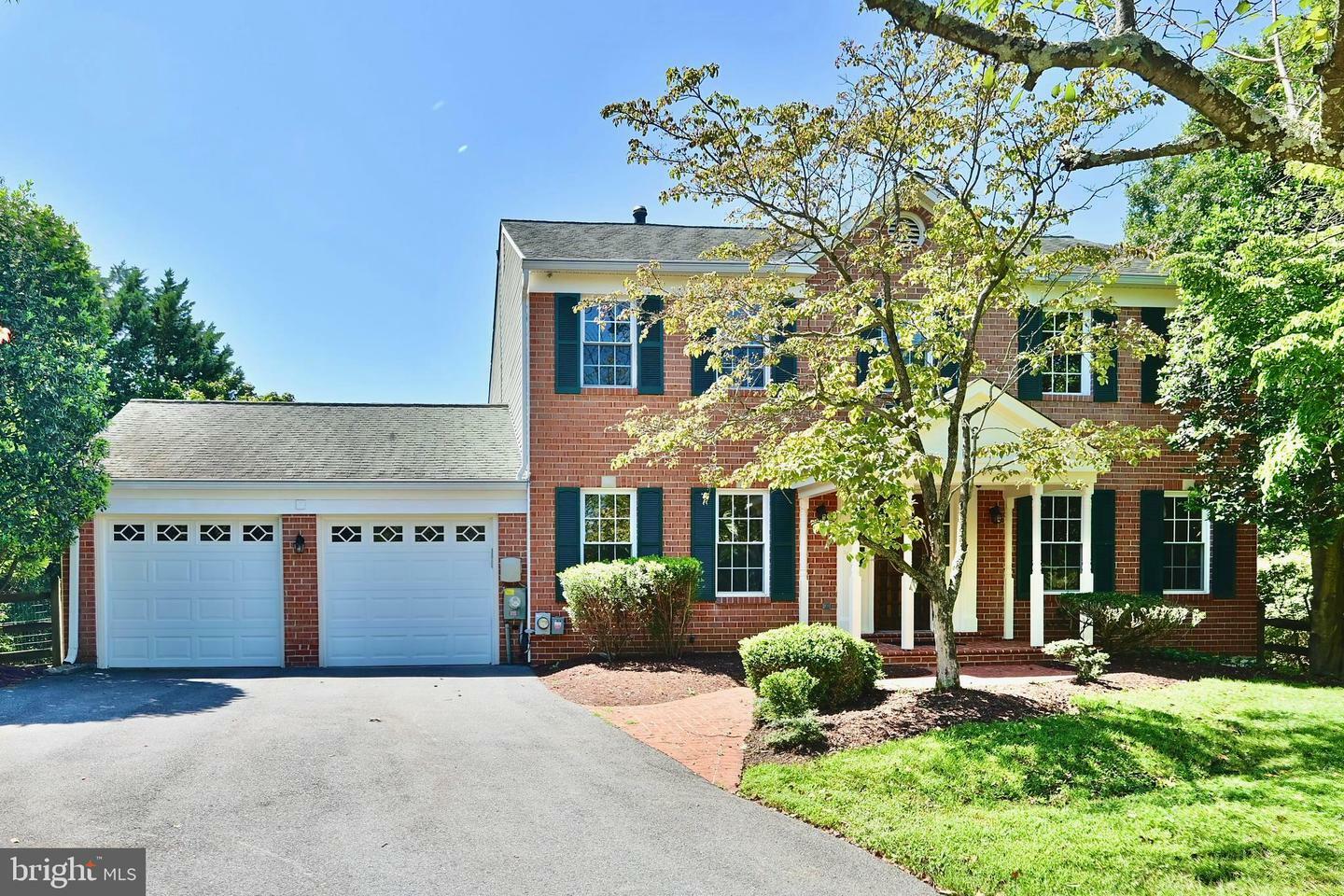 Property Photo:  2 Dunleith Court  MD 20878 