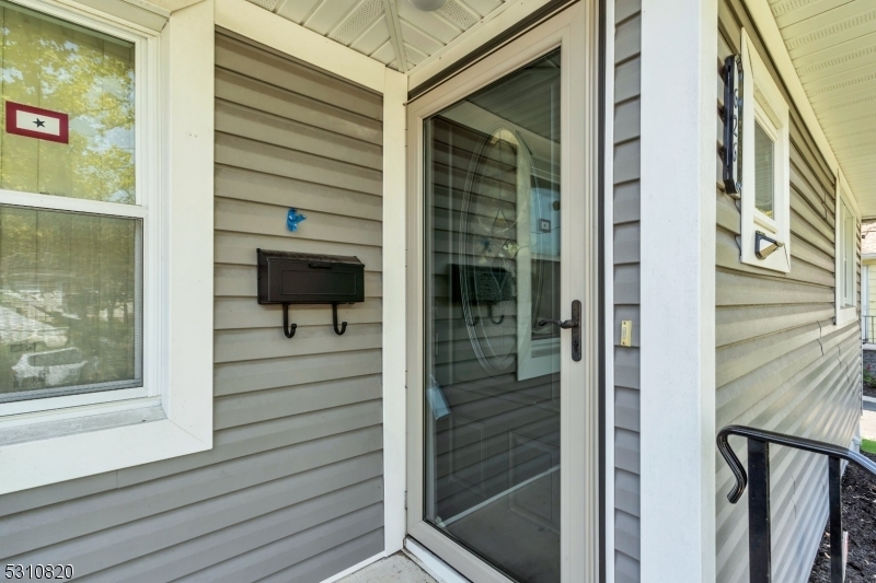 Property Photo:  626 W Meadow Ave  NJ 07065 