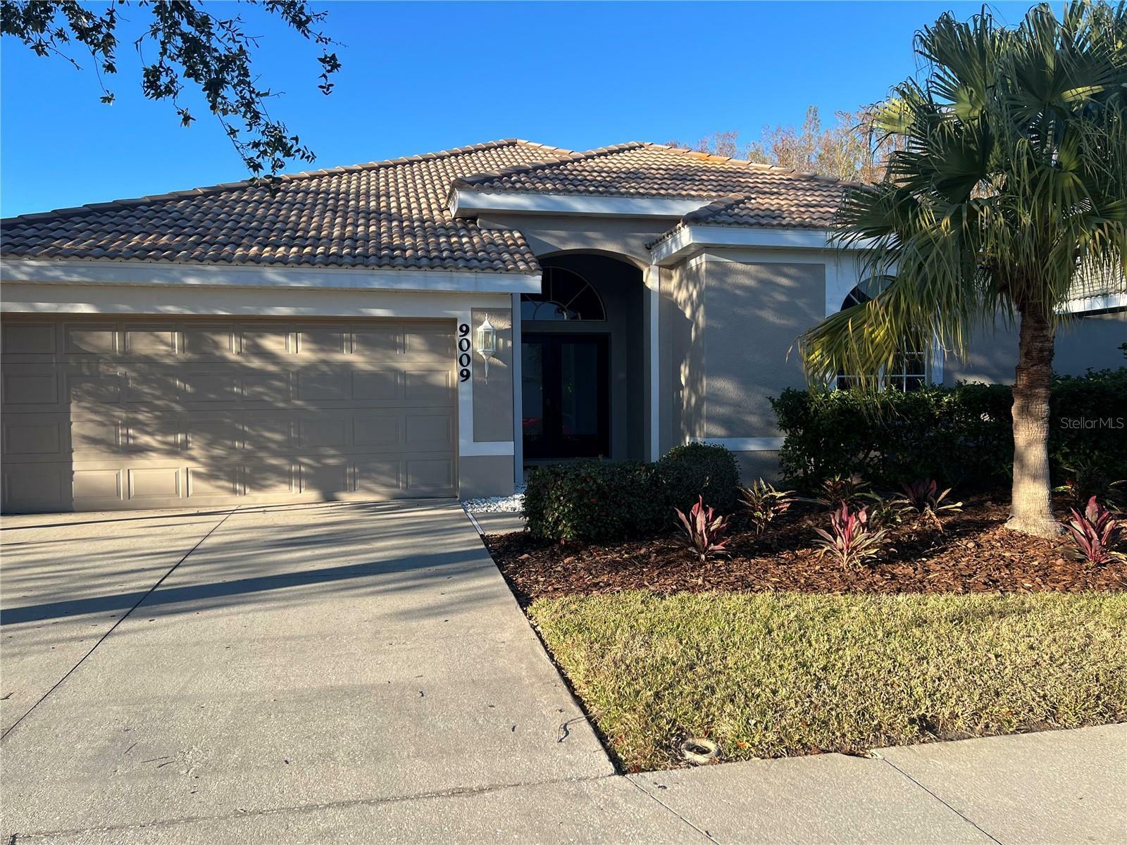 Property Photo:  9009 Kingsbury Place  FL 34212 