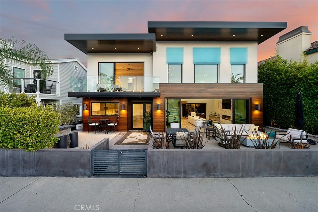 Property Photo: 50 Rivo Alto Canal CA 90803