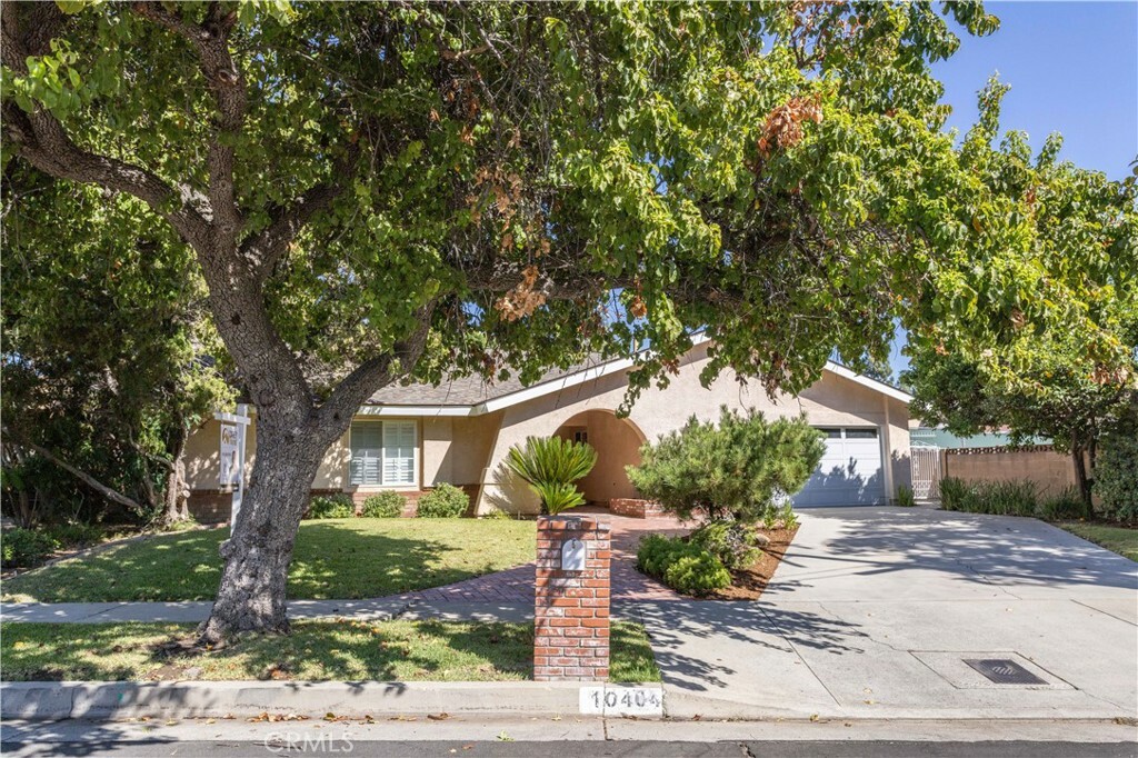 Property Photo:  10404 Yarmouth Avenue  CA 91344 