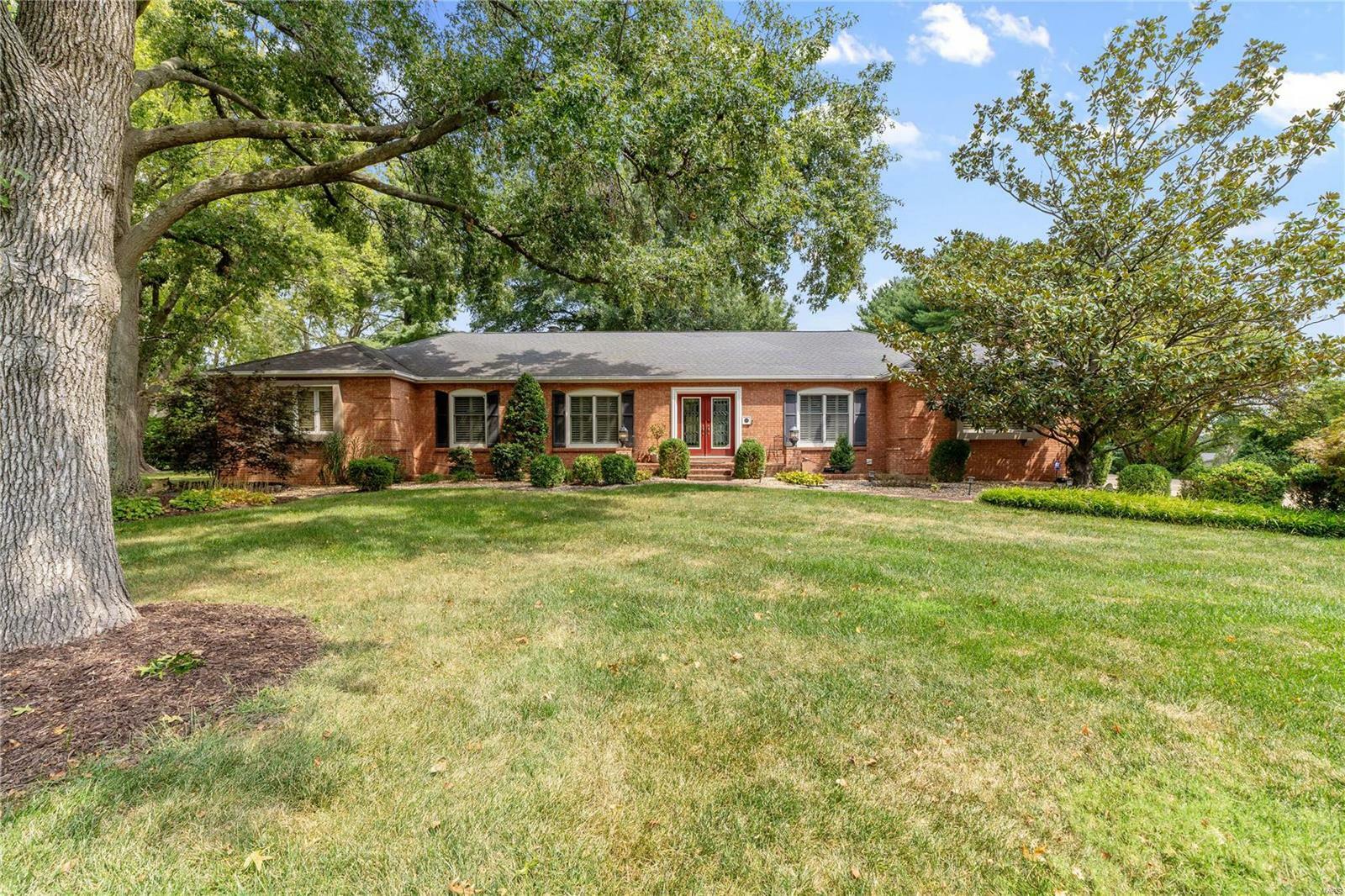 Property Photo:  13 Fox Meadows  MO 63127 