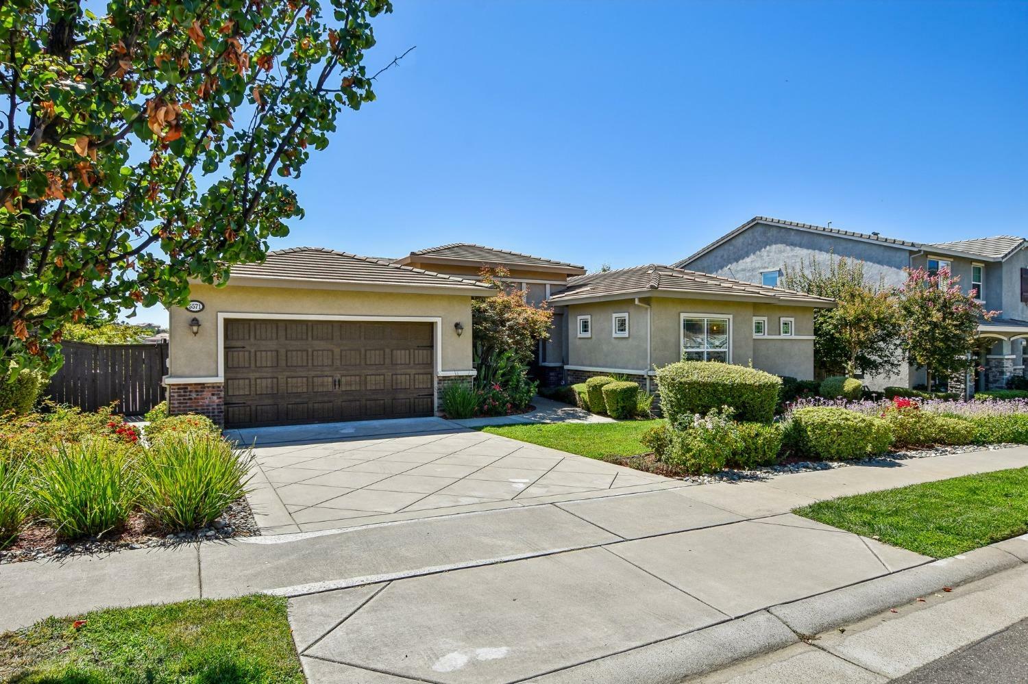 Property Photo:  5571 Aspen Meadows Drive  CA 95762 