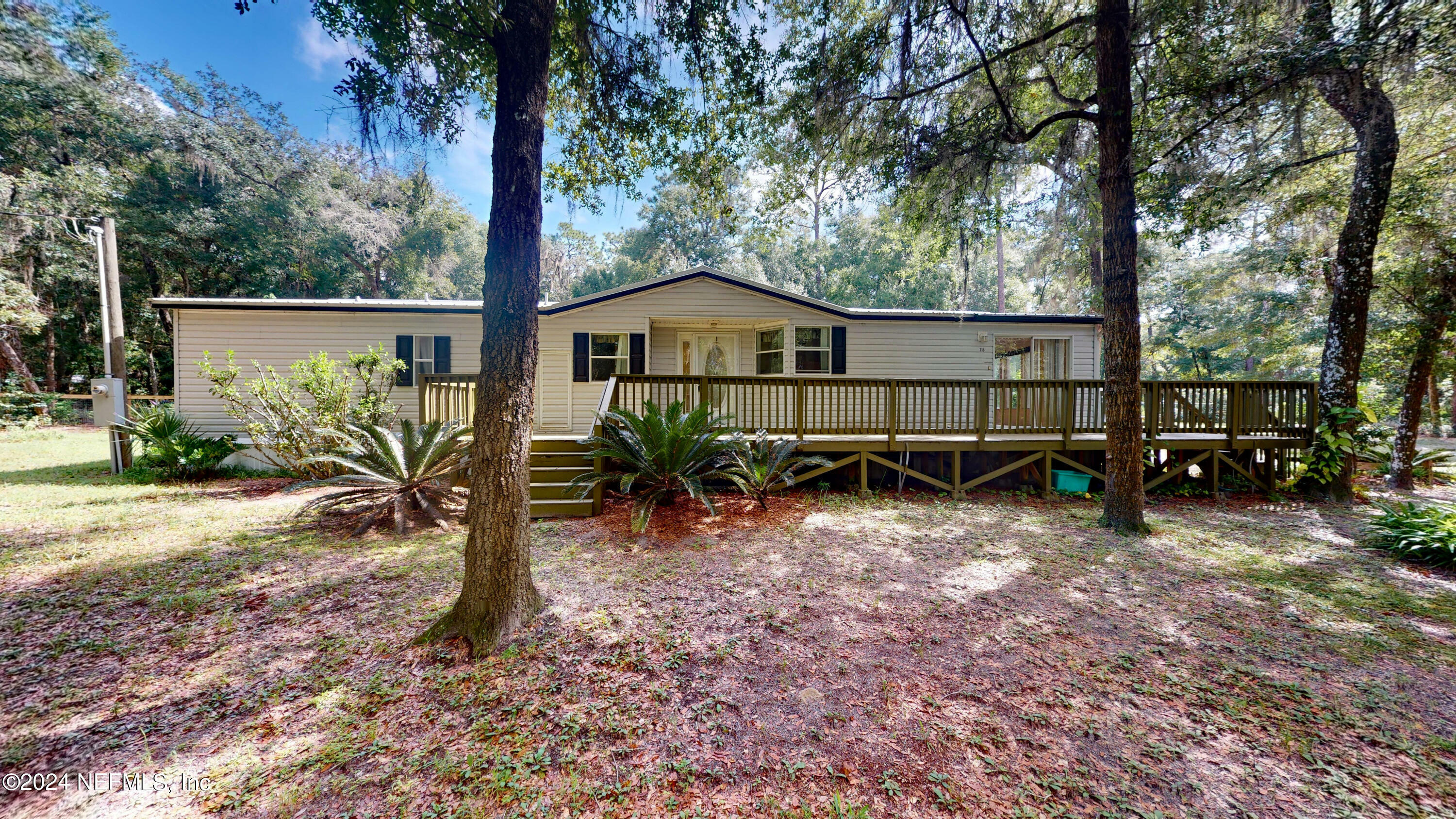 Property Photo:  318 Keown Avenue  FL 32181 