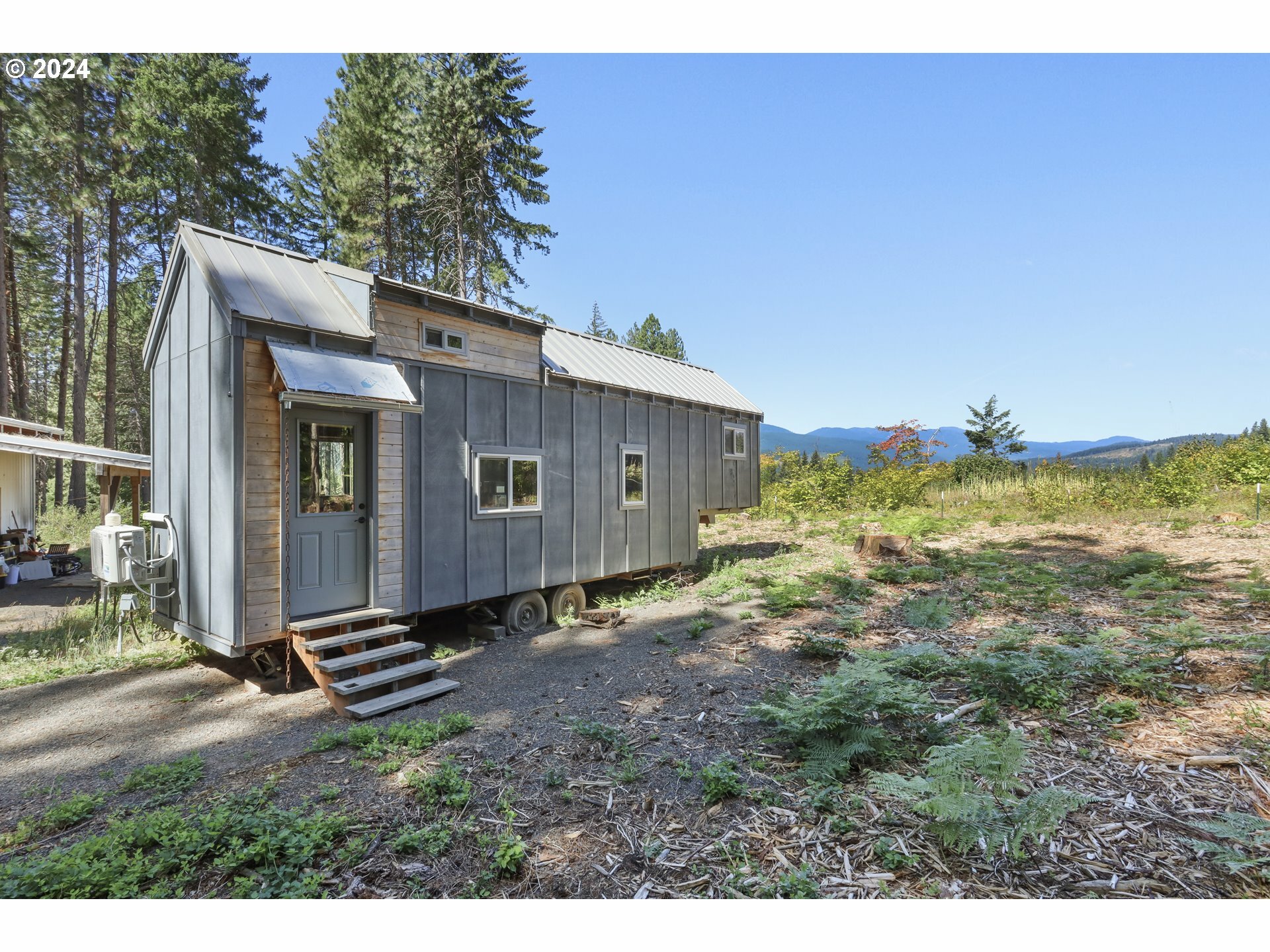 Property Photo:  7 Rattlesnake Rd  WA 98672 