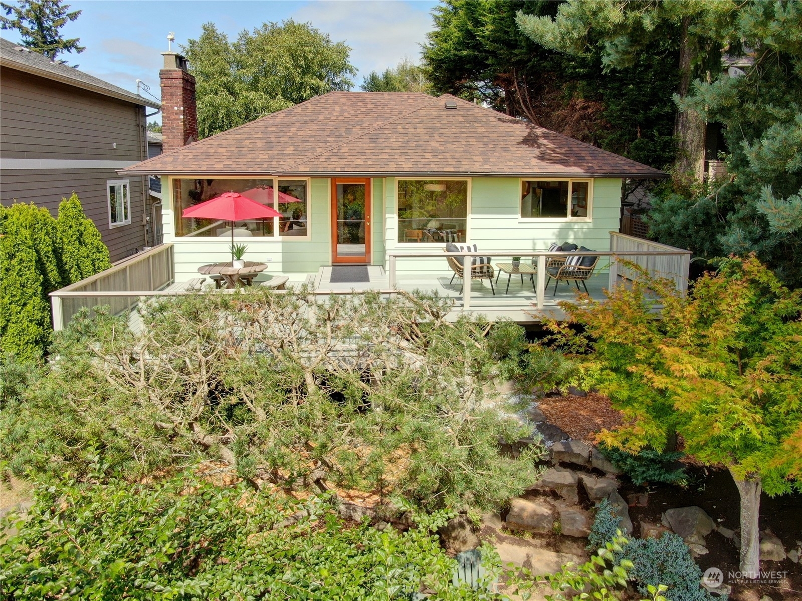 Property Photo:  4207 SW Sullivan Street  WA 98136 