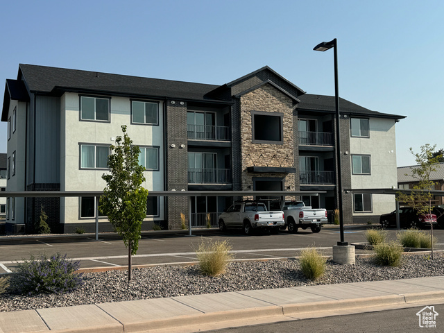 Property Photo: 553 S 100 W 304 UT 84701