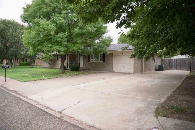 Property Photo:  406 Lair Lane  TX 79015 