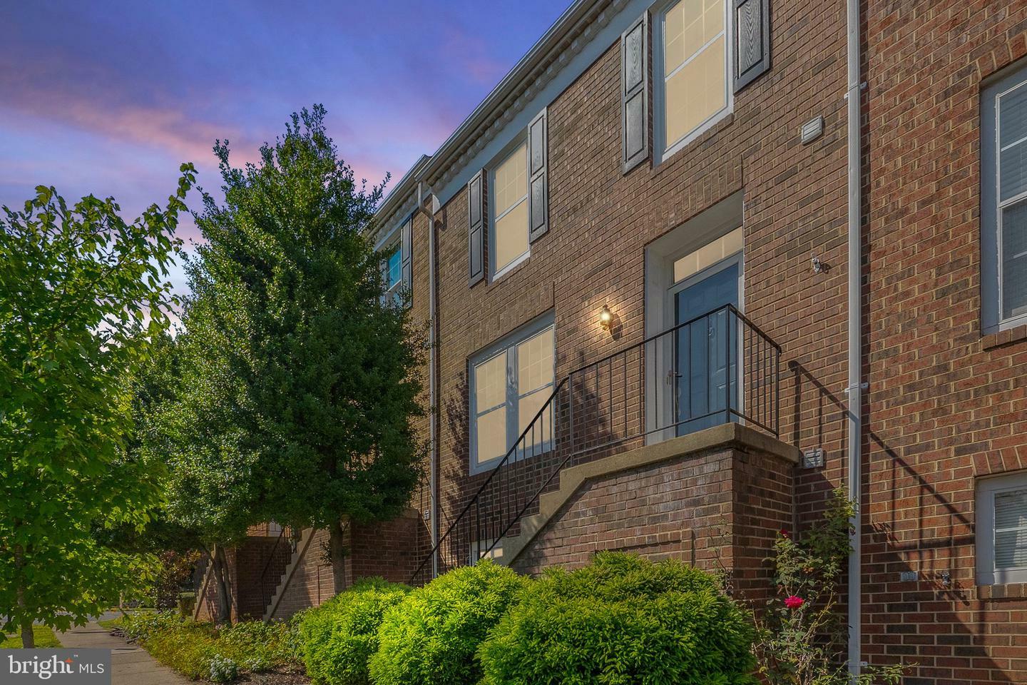 Property Photo:  42884 Nashua Street  VA 20147 