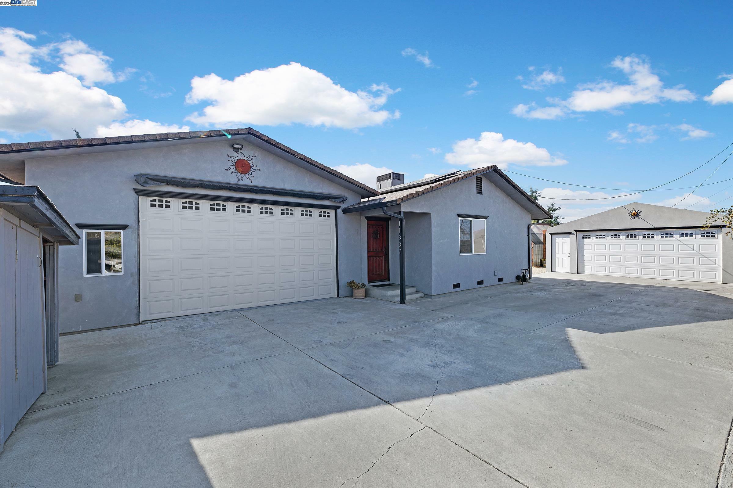 Property Photo:  11337 W Clover Rd  CA 95304 