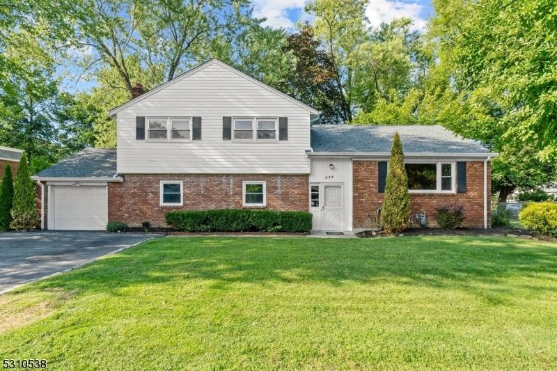 Property Photo:  690 Vail Road  NJ 07054 