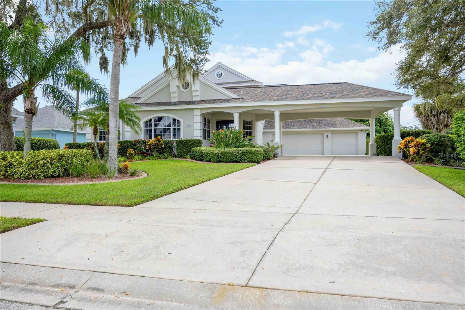 Property Photo:  4306 Barracuda Drive  FL 34208 