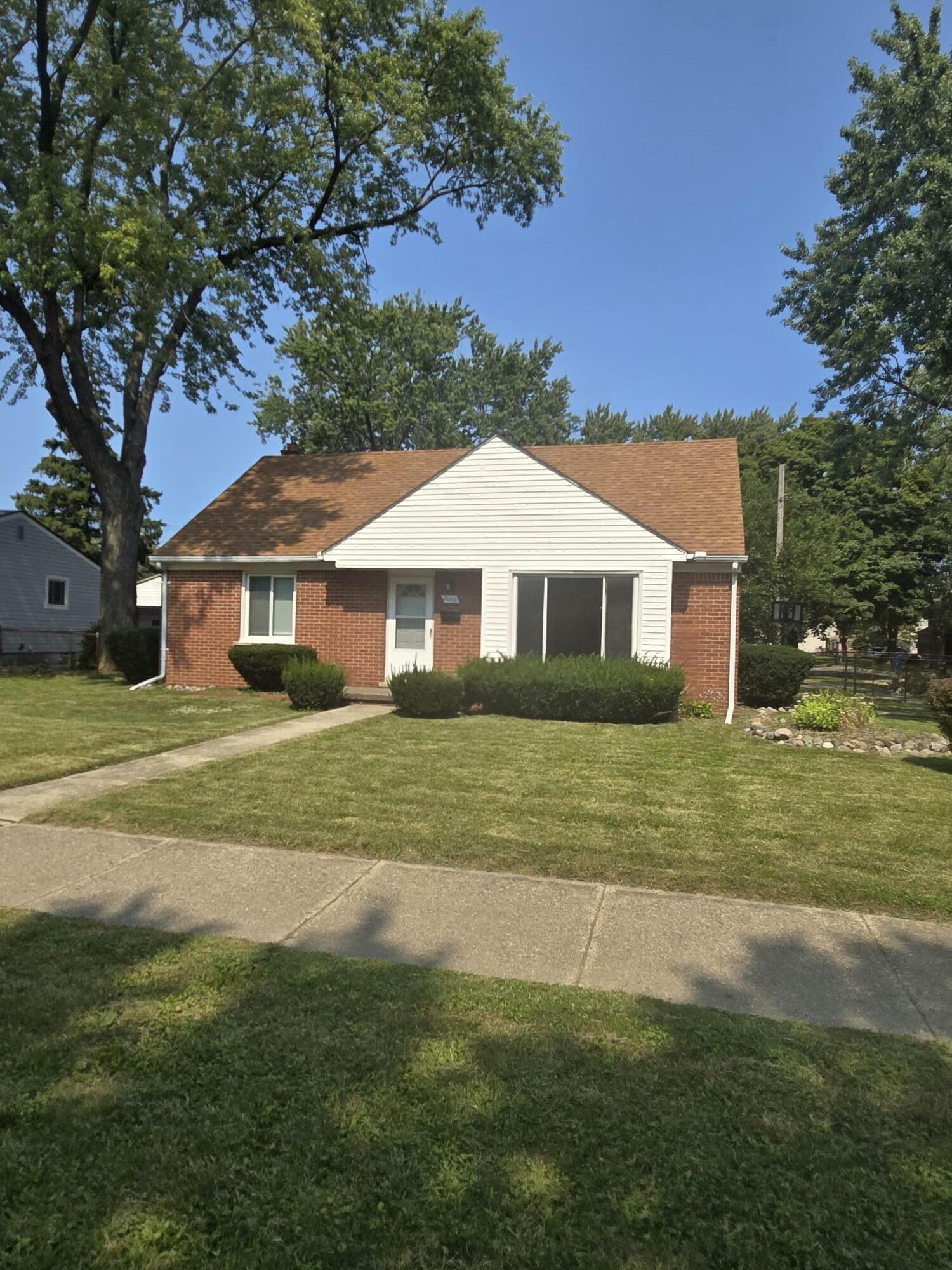 21112 Powers Avenue  Dearborn Heights MI 48125 photo