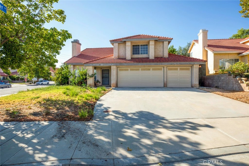 Property Photo:  1036 Date Palm Drive  CA 93551 