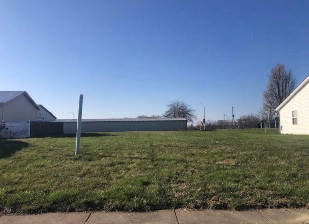 Property Photo:  108 E Harrisonville Drive  IL 62295 