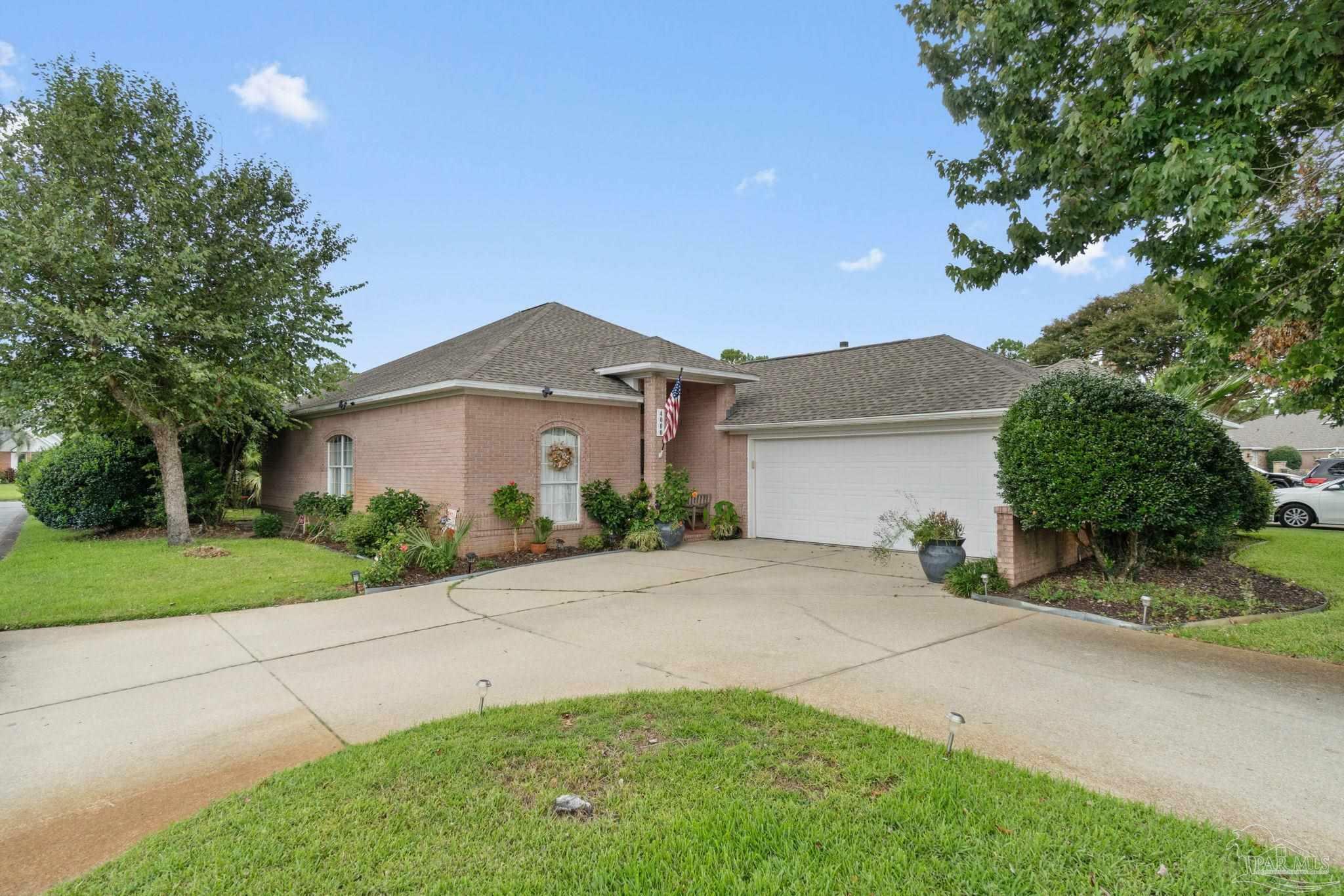 Property Photo:  4000 Longwood Cir  FL 32563 