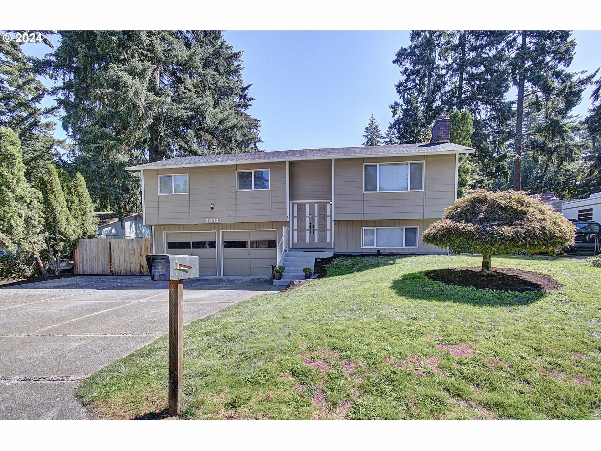 Property Photo:  2413 NE 151st Ave  WA 98684 