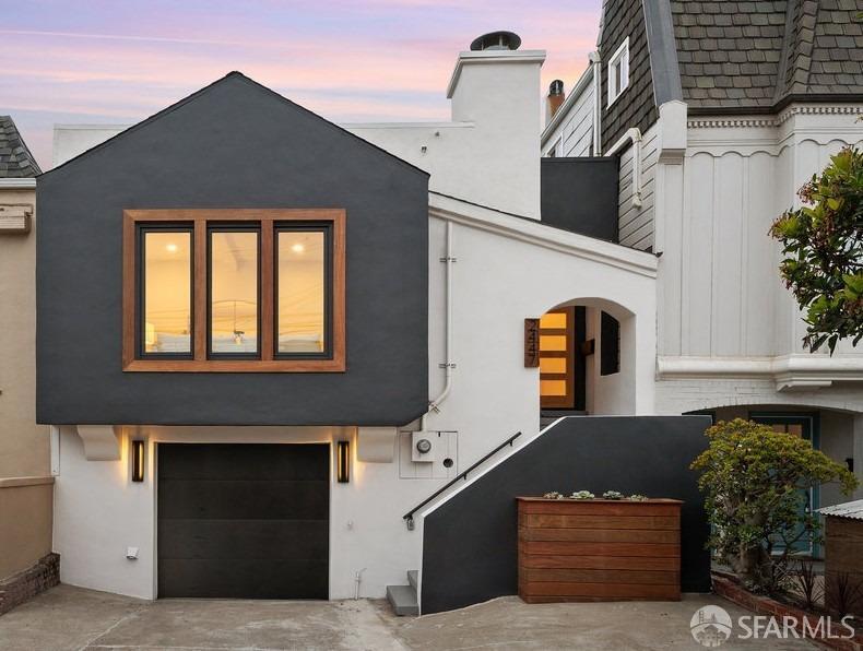 2447 47th Avenue  San Francisco CA 94116 photo