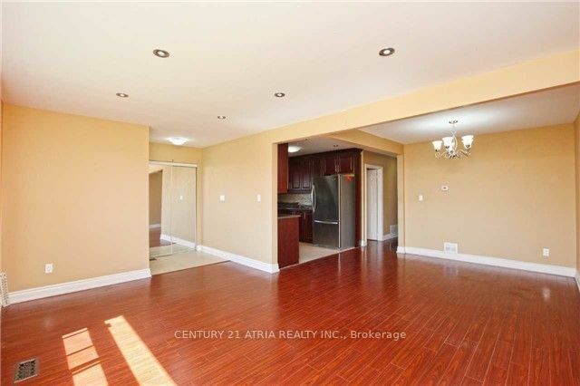 Property Photo:  49 Alexandria Cres  ON L6T 1N2 