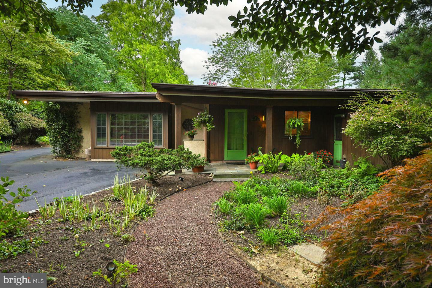 Property Photo:  7710 Moreland Circle  PA 19118 