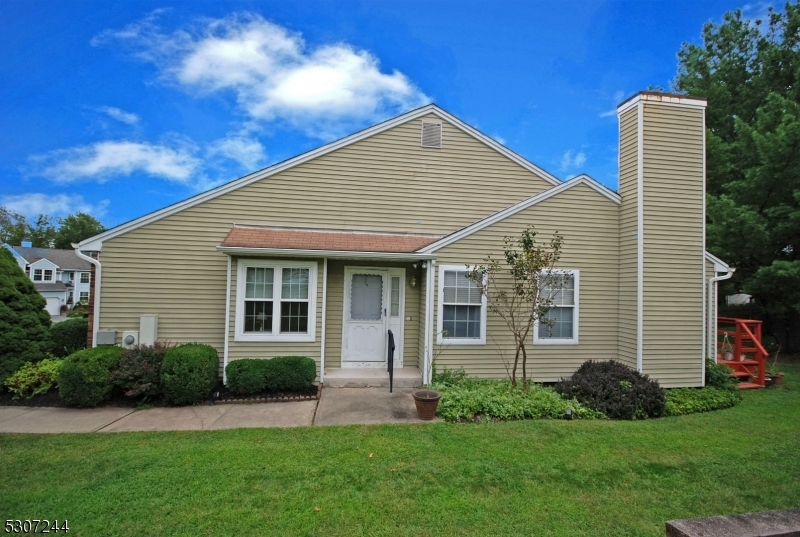 Property Photo:  22 Arapaho Trl  NJ 08876 