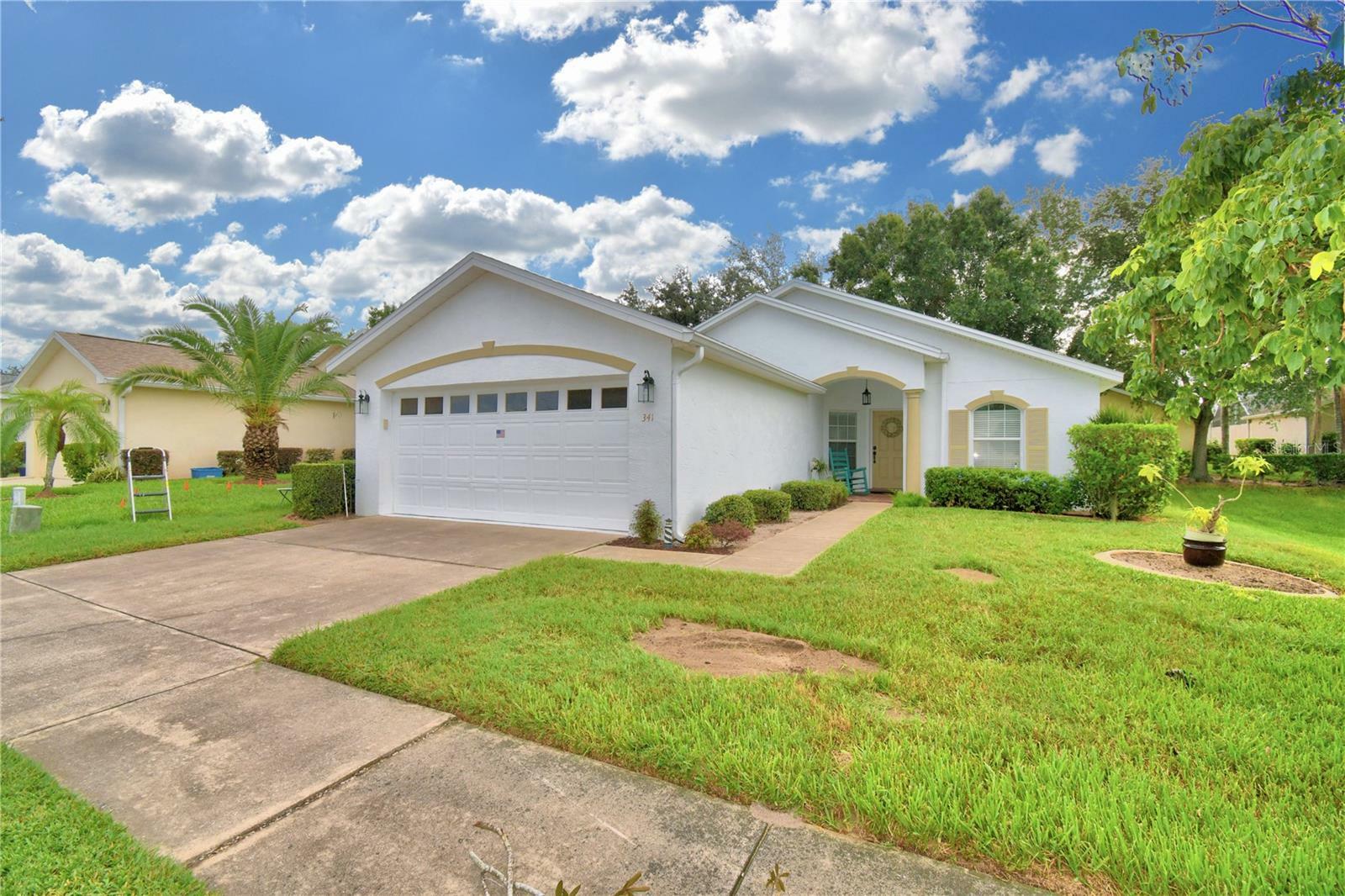 Property Photo:  341 Lake Suzanne Drive  FL 33859 