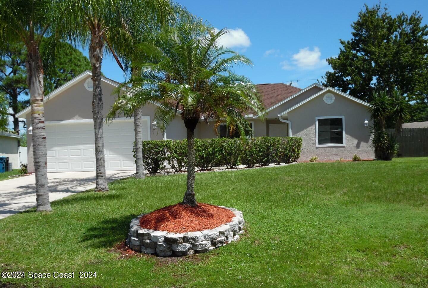 Property Photo:  797 Agena Avenue NW  FL 32907 