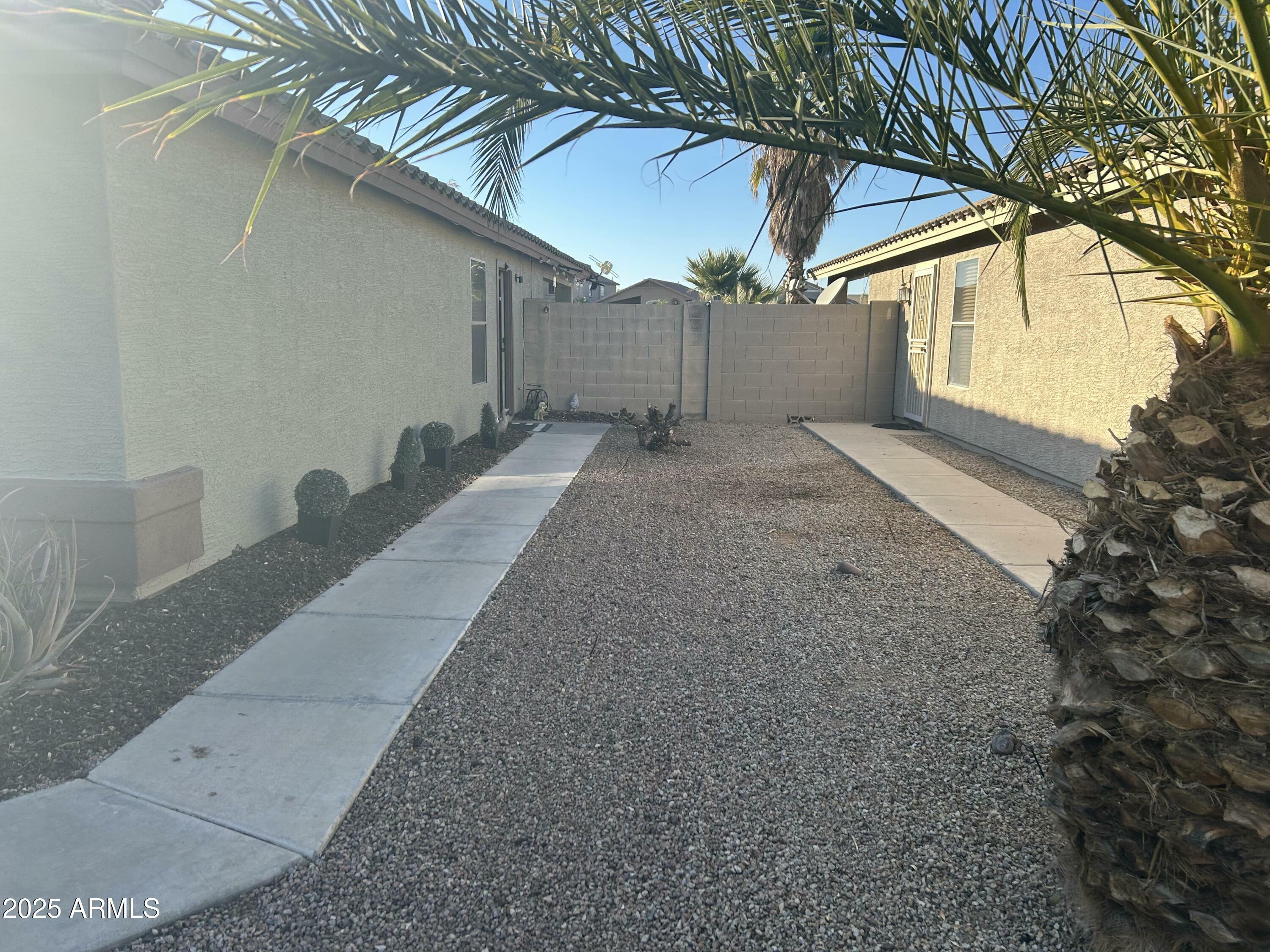 Property Photo: 29654 N Broken Shale Drive AZ 85143