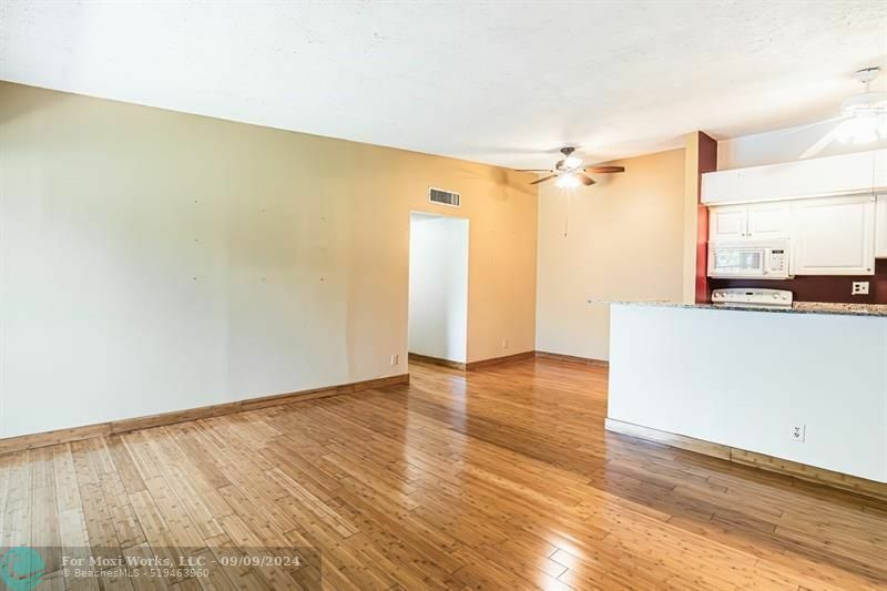 Property Photo:  15492 Lakes Of Delray Blvd 205  FL 33484 