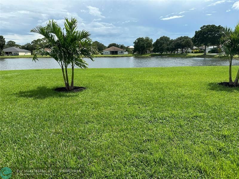 Property Photo:  6075 46th Ln  FL 32967 